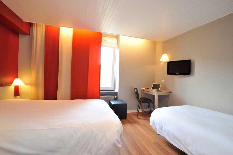 The Originals Access, Hotel Arum, Remiremont Zewnętrze zdjęcie
