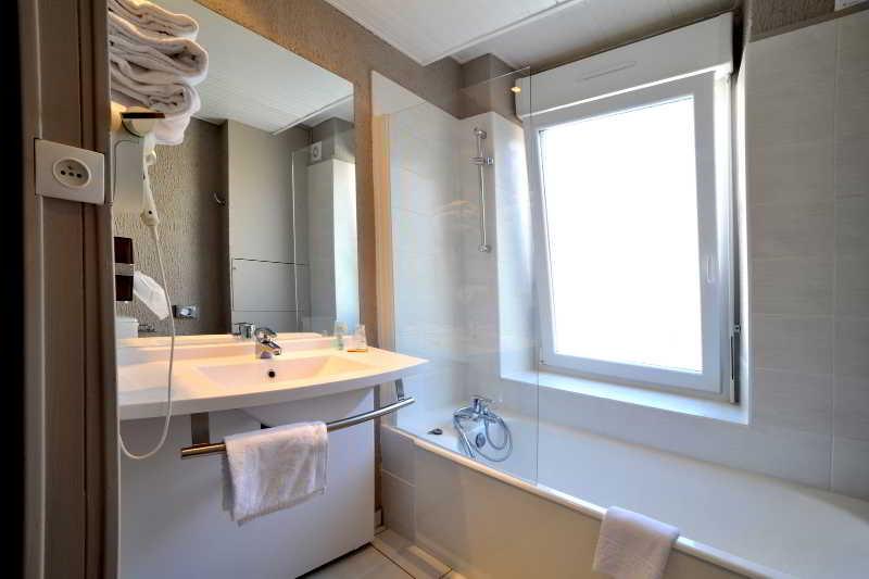 The Originals Access, Hotel Arum, Remiremont Zewnętrze zdjęcie